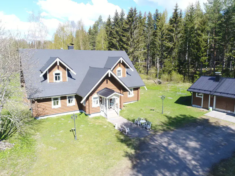 Maison madriers ronds ~180 m² (1989) + sauna, ~1,5 ha, ~100–110 m Syvänsi — Tihusniemi / Pieksämäki — 3