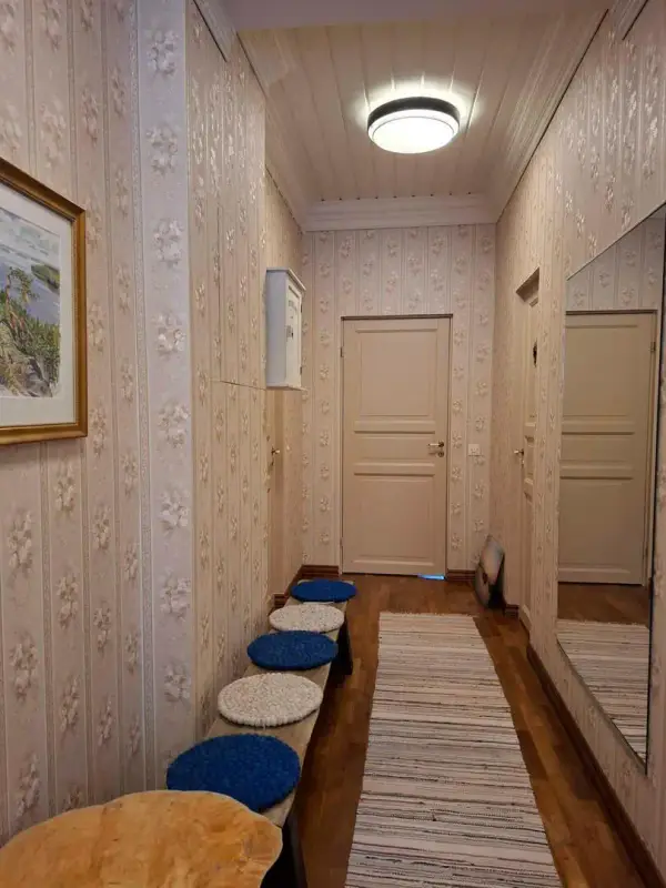 Maison madriers ronds ~180 m² (1989) + sauna, ~1,5 ha, ~100–110 m Syvänsi — Tihusniemi / Pieksämäki — 7