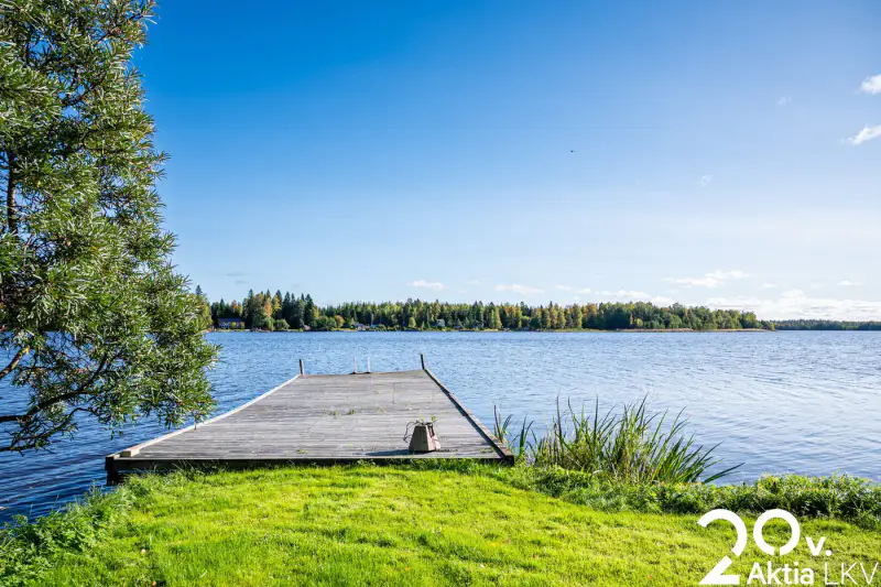 Villa bois ~69 m² + sauna Nestori ~35 m² (2000), 1 580 m² — Itäinen Lammassaari / Pietarsaari — 3