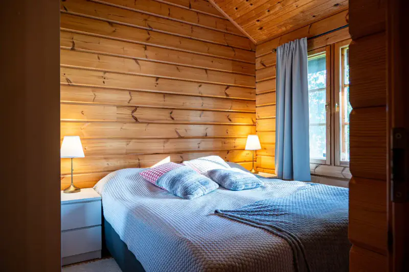 Villa bois ~69 m² + sauna Nestori ~35 m² (2000), 1 580 m² — Itäinen Lammassaari / Pietarsaari — 13