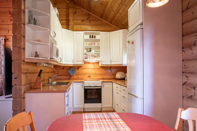 Villa bois ~69 m² + sauna Nestori ~35 m² (2000), 1 580 m² — Itäinen Lammassaari / Pietarsaari — 2