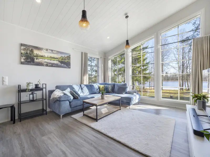 Maison ~80 m² (2021) + rantasauna, 2,8 ha (~200 m rive), Höytiäinen — Polvijärvi — 2