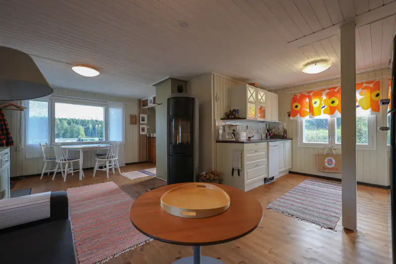 Complexe Valkjärvi : chalet + sauna 2017 + aitta 2025 — Pomarkku — 2