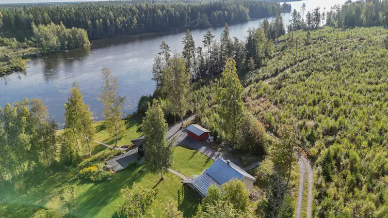 Complexe Valkjärvi : chalet + sauna 2017 + aitta 2025 — Pomarkku — 3