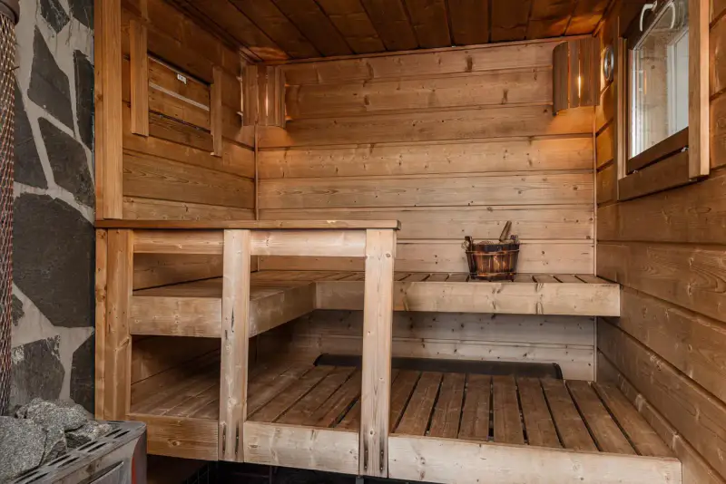 Mökki ~80 m² (2015) + bâtiment sauna et palju, 4 319 m² sur le Lampinjärvi — Ahlainen / Pori — 17