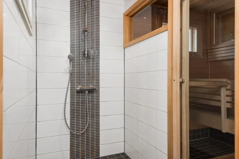 Mökki ~80 m² (2015) + bâtiment sauna et palju, 4 319 m² sur le Lampinjärvi — Ahlainen / Pori — 15
