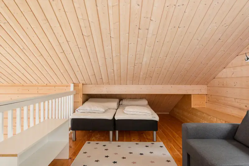 Mökki ~80 m² (2015) + bâtiment sauna et palju, 4 319 m² sur le Lampinjärvi — Ahlainen / Pori — 9