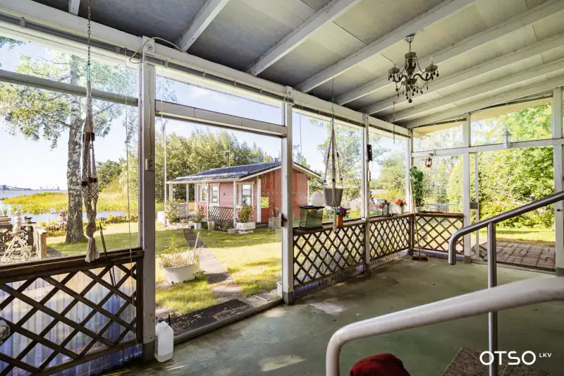 Chalet 1954 ~37 m² + bâtiment sauna, garage 3 voitures et ponton béton, rive mer privée — Meri-Pori / Pori — 13