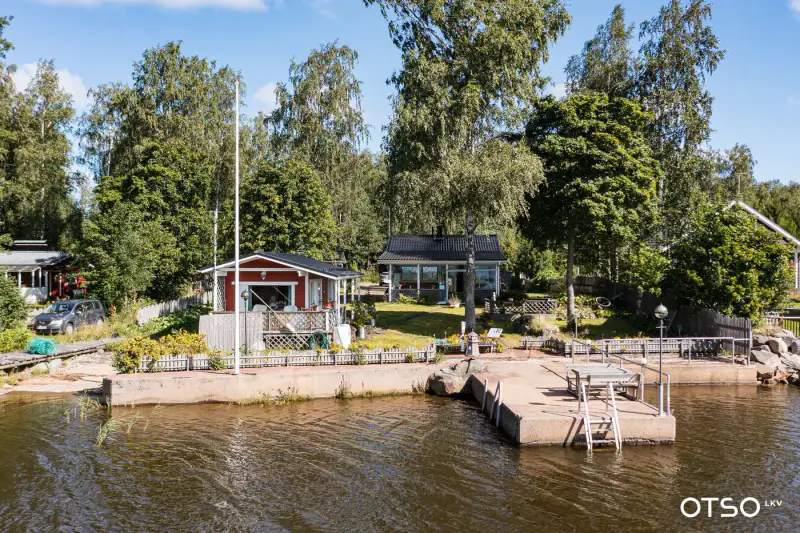 Chalet 1954 ~37 m² + bâtiment sauna, garage 3 voitures et ponton béton, rive mer privée — Meri-Pori / Pori — 4
