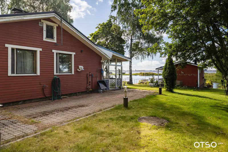 Chalet 1954 ~37 m² + bâtiment sauna, garage 3 voitures et ponton béton, rive mer privée — Meri-Pori / Pori — 7