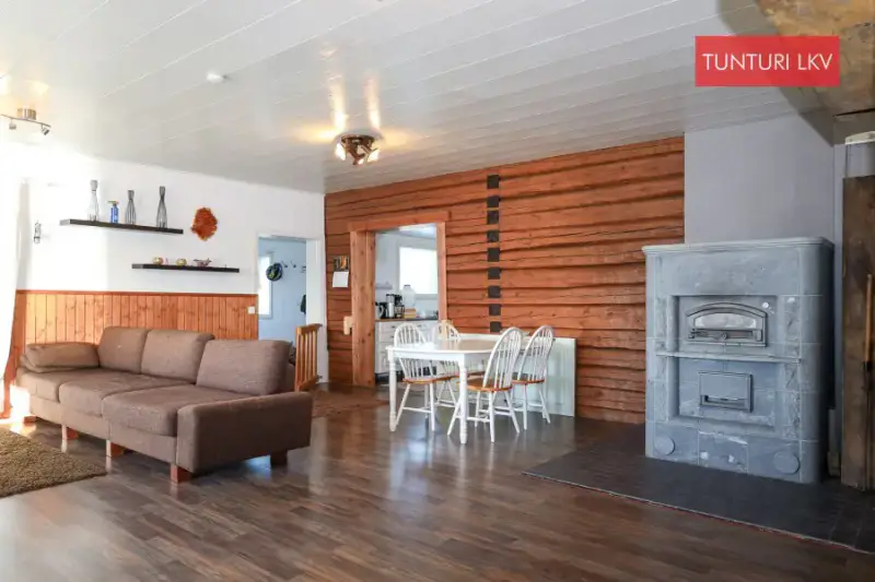 Maison en rondins ~119 m² (1946, agrandie 2012), presqu’île privée 4,6 ha sur le Hetejärvi — Pudasjärvi — 2