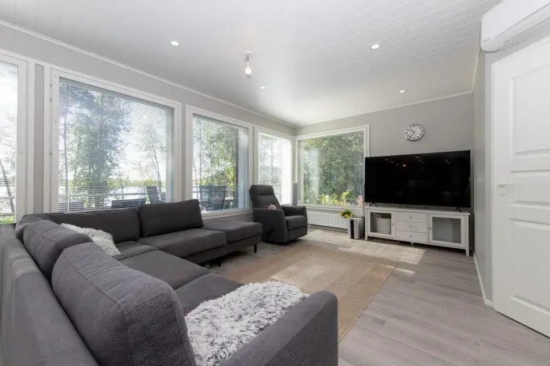 Päämökki ~80 m² (2020) + rantamökki/aitta, 3 280 m², Saimaa — Puumala — 7