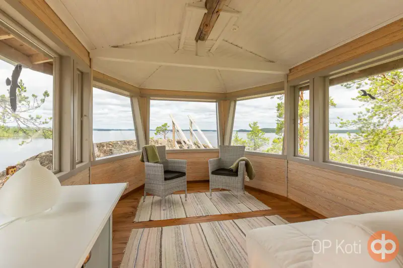 Deux mökki reliés par une terrasse (~73 m², 1975 + 2005) + sauna, 5 860 m² et rive privée rocheuse exposée ouest sur le Lietvesi (Saimaa) — Lintusalo / Puumala — 15