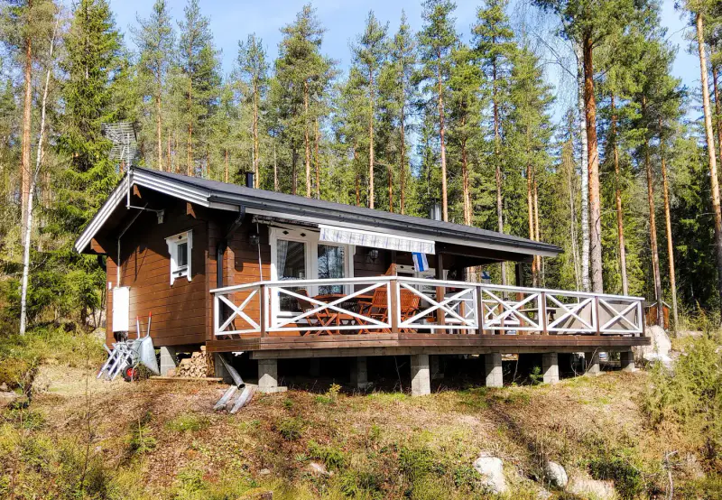 Hirsimökki 2023, 56 m², ~100 m rive sable Saimaa, porakaivo — Puumala — 9