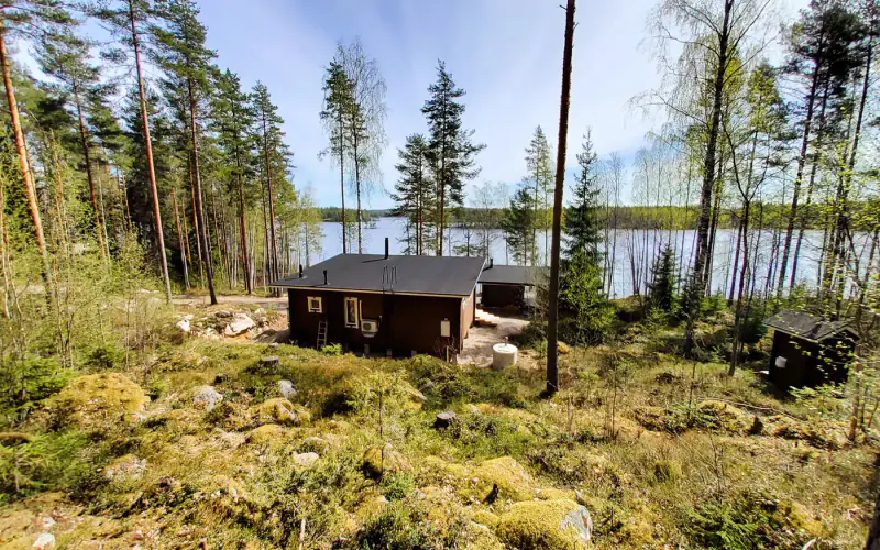 Hirsimökki 2023, 56 m², ~100 m rive sable Saimaa, porakaivo — Puumala — 17