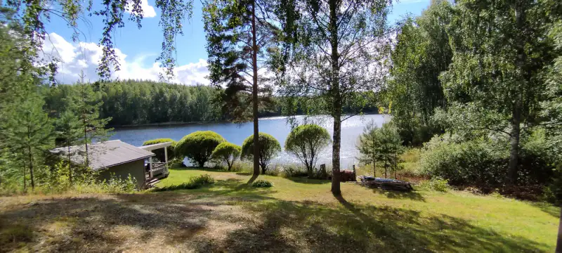 Mökki 1972 (24 m²) + aitta + rantasauna, 4 120 m² rive Saimaa — Viljakansaari / Puumala — 1
