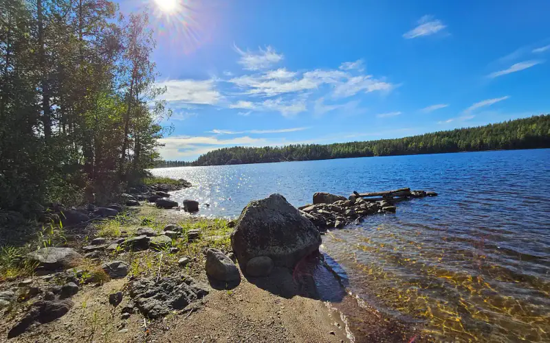 Terrain de loisirs constructible de 1,45 ha avec ~50 m de rive privée ouest sur le Saimaa (250 m² à bâtir) — Puumala — 4