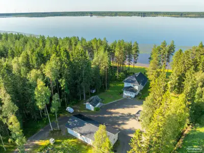 Villa Suvilahti ~152 m² (2016) + sauna bois, plage sable Parkkimajärvi, 6 240 m² — Parkkima — 1