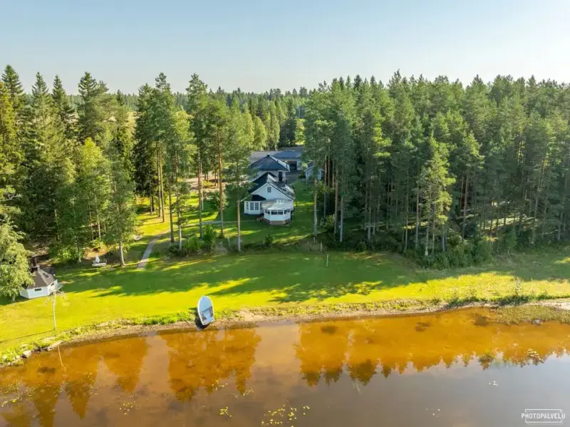 Villa Suvilahti ~152 m² (2016) + sauna bois, plage sable Parkkimajärvi, 6 240 m² — Parkkima — 3