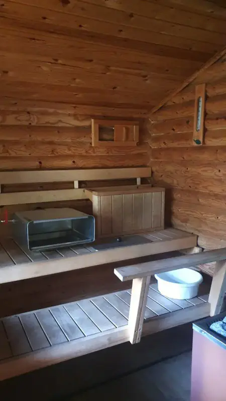 Hirsimökki Honka ~43 m² (1973) + rantasauna et savusauna, 3 610 m² et ~70 m de rive privée Pyhäselkä — Nieminen / Rääkkylä — 13