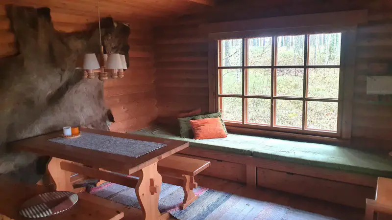 Hirsimökki Honka ~43 m² (1973) + rantasauna et savusauna, 3 610 m² et ~70 m de rive privée Pyhäselkä — Nieminen / Rääkkylä — 11