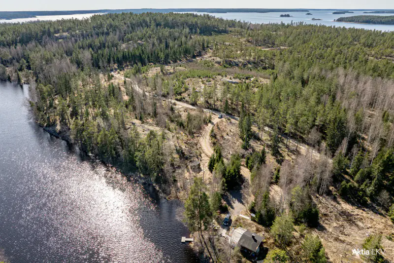 Domaine forêt et rive 12,86 ha, 440 m sur le Långträsket + bâtiment-sauna 18 m² (1992) — Kårböle, Bromarv / Raasepori — 6