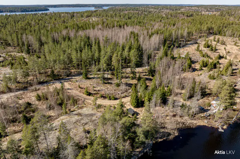 Domaine forêt et rive 12,86 ha, 440 m sur le Långträsket + bâtiment-sauna 18 m² (1992) — Kårböle, Bromarv / Raasepori — 5