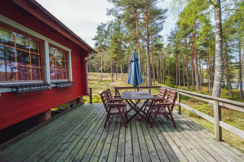 Hirsihuvila ~55 m² + maison d’amis et rantasauna, ~2,75 ha et rive mer — Älgö / Raasepori — 16
