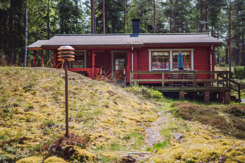 Hirsihuvila ~55 m² + maison d’amis et rantasauna, ~2,75 ha et rive mer — Älgö / Raasepori — 13