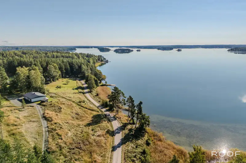 Maison/chalet 112 m² (1977), ~150 m rive mer Edesviken, 1,2 ha — Raasepori — 1