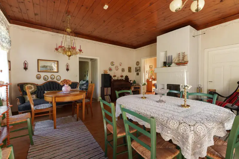 Ferme archipel ~120 m² (1915) + Lillstugan, 5,4 ha, Kivholmsfjärden — Norra Tvisäcken / Tammisaari — 18