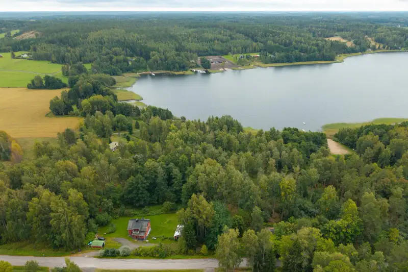 Terrain loisirs ~2,49 ha, rive sud Vikstrandsviken (~110 m), permis 2025 — Tenhola / Raasepori — 12