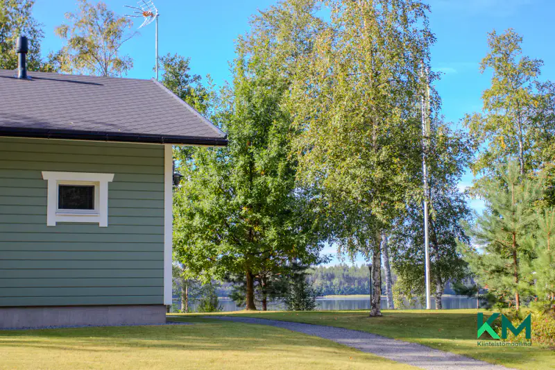 Maison neuve 2024 (~68 m²) + rantasauna, ~500 m rive Saimaa/Haukivesi, 3,8 ha — Vaahersalo / Rantasalmi — 9