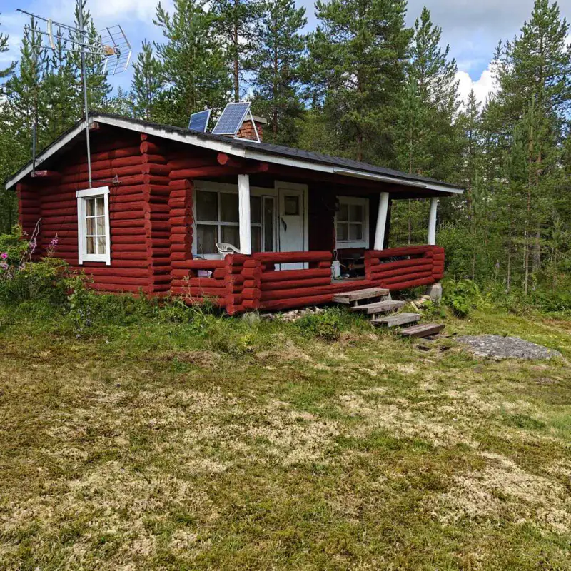 Mökki ~24 m² en rondins, rive lacustre, 19 900 m² — Kuha / Ranua — 2