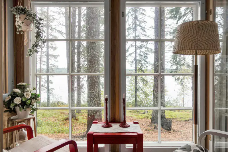 Chalet ~31 m² + sauna 1976, rive Putkosjärvi (~170 m) et rivière, 7 970 m² — Ristijärvi — 3