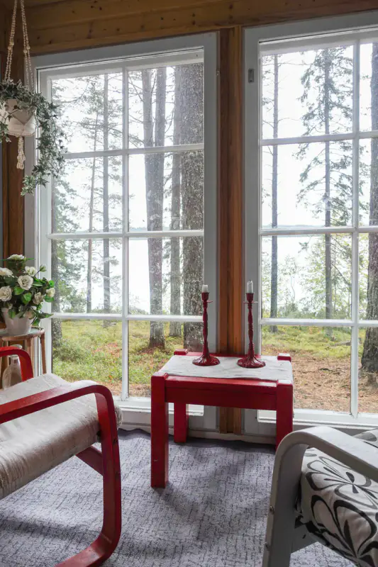 Chalet ~31 m² + sauna 1976, rive Putkosjärvi (~170 m) et rivière, 7 970 m² — Ristijärvi — 2