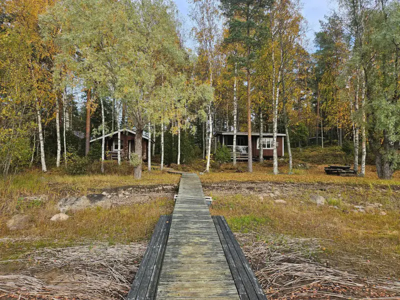 Mökki traditionnel (1960) + sauna de rive en rondins (1985), 2 330 m² et rive privée de sable sur la Saimaa — Salosaari / Ruokolahti — 3