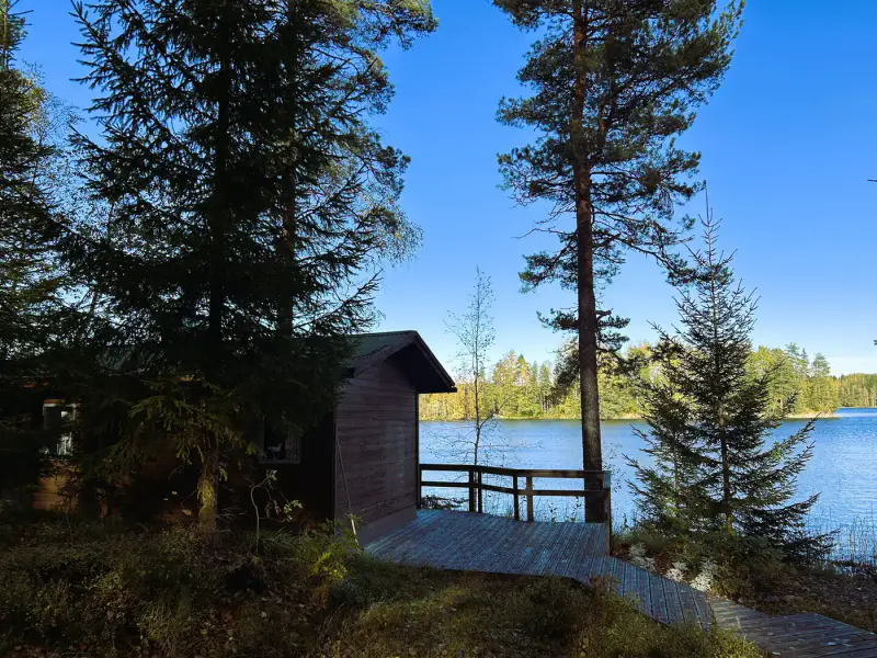 Mökki ~34,5 m² (1967) + sauna séparée à bois, 2 050 m² et rive privée sur le Vahterusjärvi — Kaiturinpää / Ruokolahti — 4