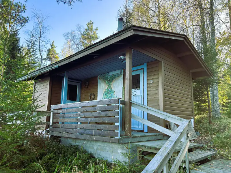 Mökki ~34,5 m² (1967) + sauna séparée à bois, 2 050 m² et rive privée sur le Vahterusjärvi — Kaiturinpää / Ruokolahti — 17