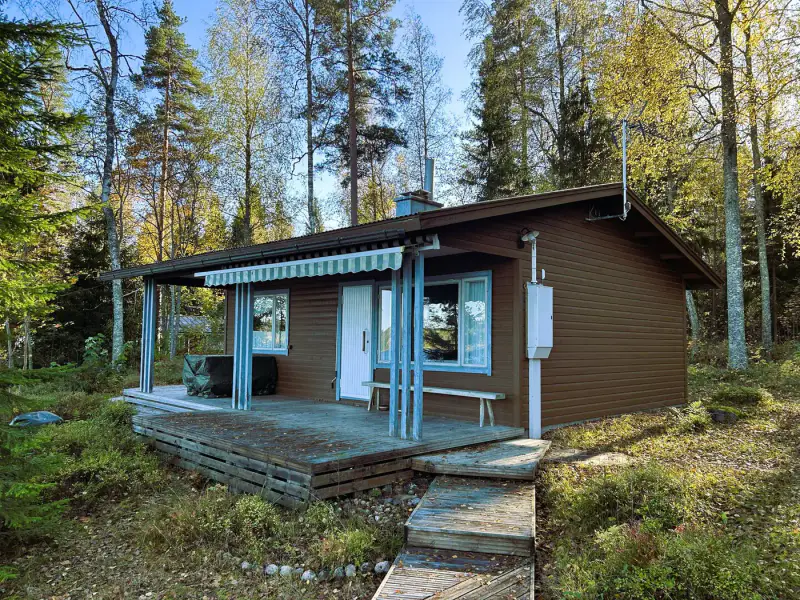 Mökki ~34,5 m² (1967) + sauna séparée à bois, 2 050 m² et rive privée sur le Vahterusjärvi — Kaiturinpää / Ruokolahti — 6