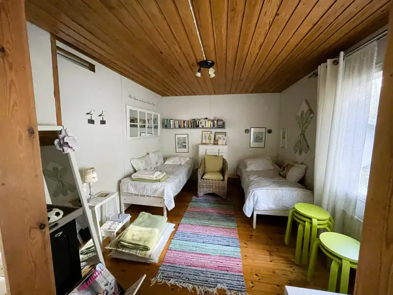 Mökki ~34,5 m² (1967) + sauna séparée à bois, 2 050 m² et rive privée sur le Vahterusjärvi — Kaiturinpää / Ruokolahti — 11