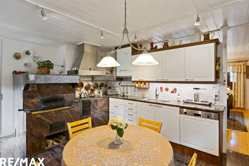 Omakotitalo ~198 m² (1985) + rantasauna, 4 980 m², Saimaa — Salosaari / Ruokolahti — 6