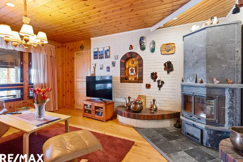 Omakotitalo ~198 m² (1985) + rantasauna, 4 980 m², Saimaa — Salosaari / Ruokolahti — 13