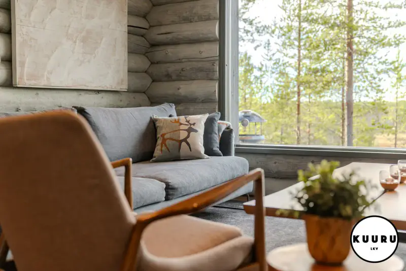 Villa kelohirsi ~89 m² (2009) + maison d’amis, 39 ha et jusqu’à 720 m de rive — Hautajärvi / Salla — 9
