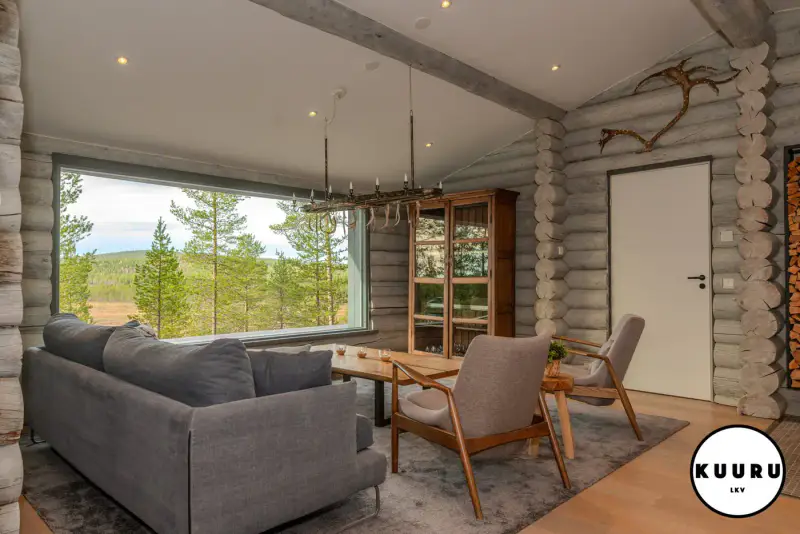Villa kelohirsi ~89 m² (2009) + maison d’amis, 39 ha et jusqu’à 720 m de rive — Hautajärvi / Salla — 10