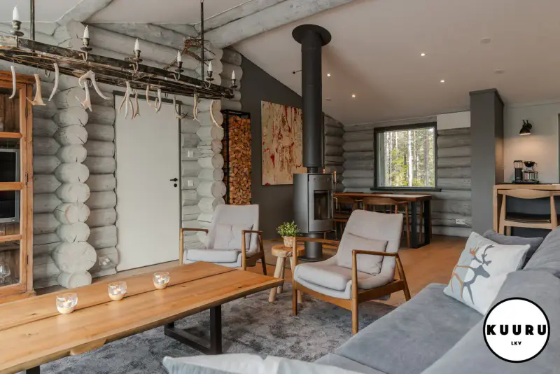 Villa kelohirsi ~89 m² (2009) + maison d’amis, 39 ha et jusqu’à 720 m de rive — Hautajärvi / Salla — 12