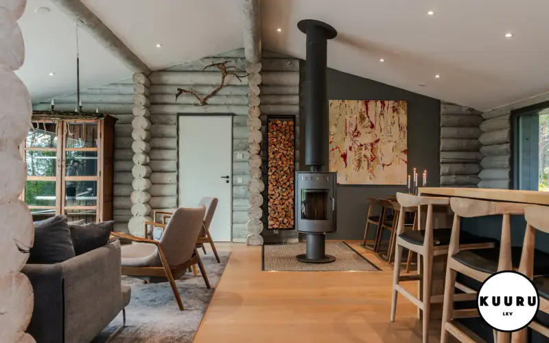 Villa kelohirsi ~89 m² (2009) + maison d’amis, 39 ha et jusqu’à 720 m de rive — Hautajärvi / Salla — 1