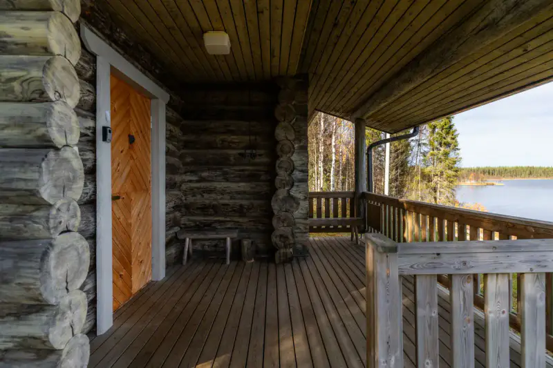 Chalet en rondins de 2002 meublé, 109 m de rive privée sur le Leusjärvi, 9 700 m² — Hautajärvi, Salla — 16