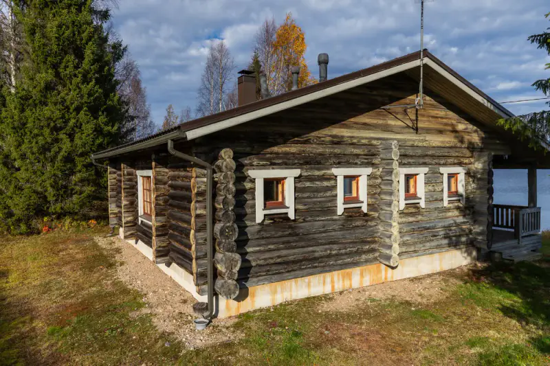 Chalet en rondins de 2002 meublé, 109 m de rive privée sur le Leusjärvi, 9 700 m² — Hautajärvi, Salla — 20
