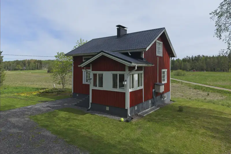 Maison de bord de mer ~100 m² rénovée 2021-2025 + sauna, 4,31 ha, ponton béton et chenal dragué — Särkisalo / Salo — 7